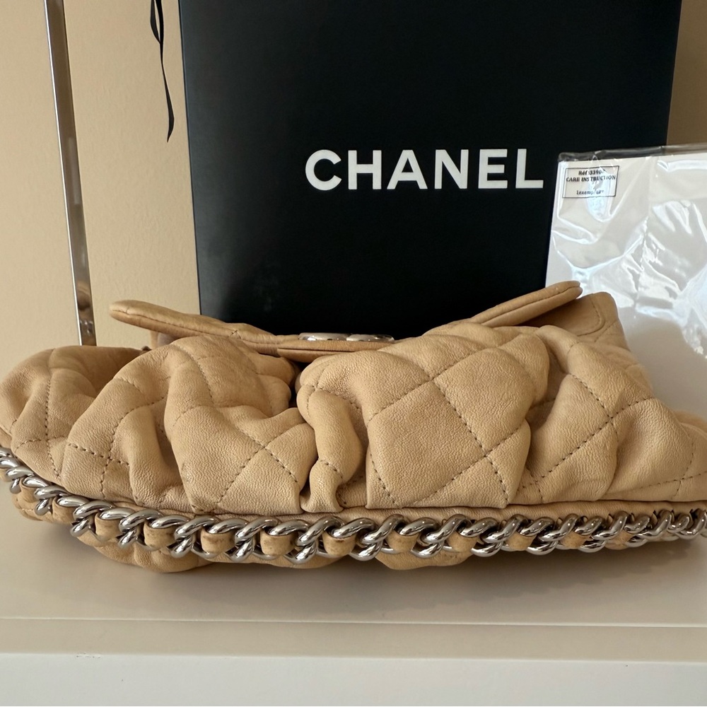 Chanel Beige Quilted Shoulder Bag - Picture 8 of 8